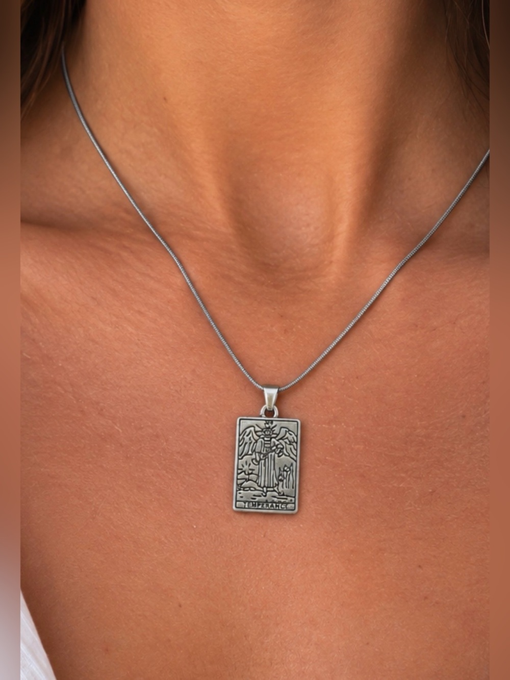 🔮 Tarot Card Necklace - Temperance